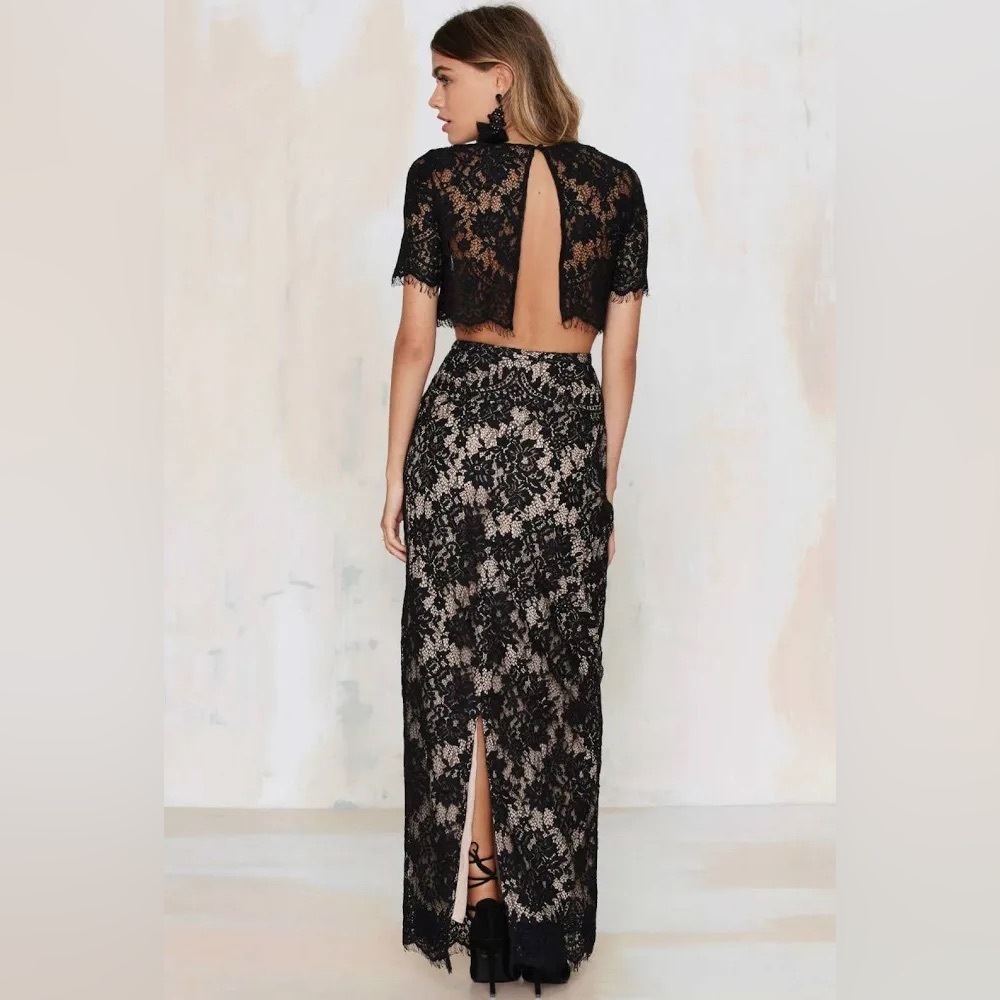 The Jetset Diaries Elegant Black Lace Maxi Skirt - Picture 2 of 8